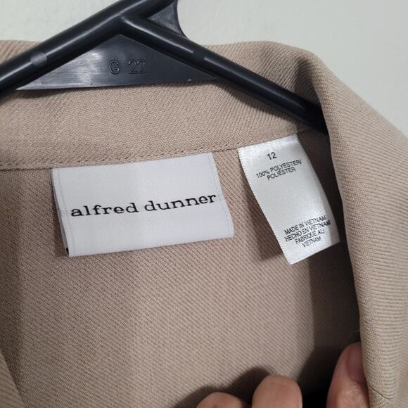 Alfred Dunner Women’s Blazer Size 12 Tan Classic 2-Button Jacket - Picture 4 of 5
